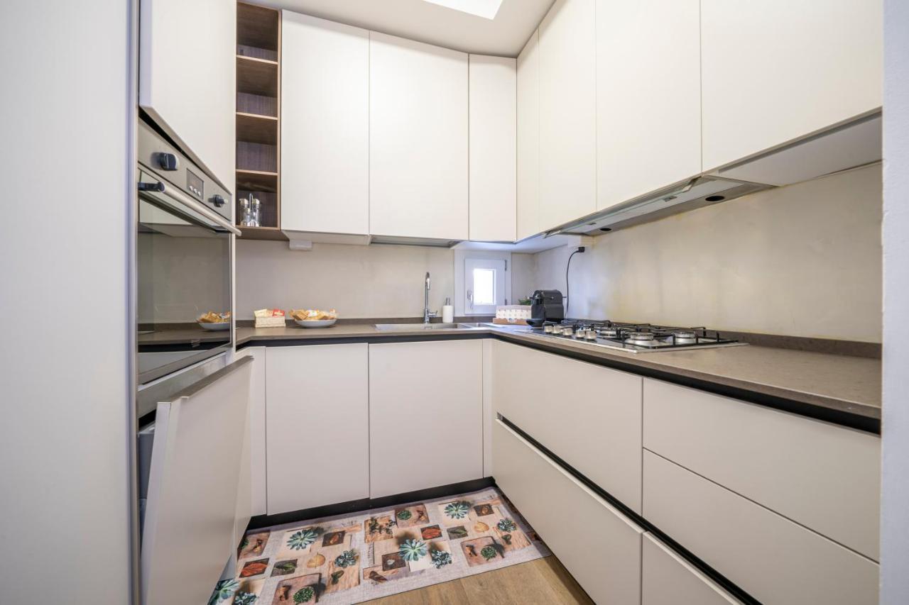 Piazza Maggiore-Luxury Apartment-Elegant Terrace Bologna Bagian luar foto