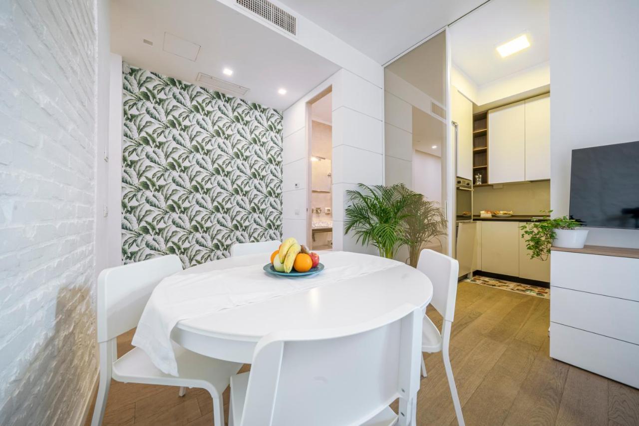 Piazza Maggiore-Luxury Apartment-Elegant Terrace Bologna Bagian luar foto