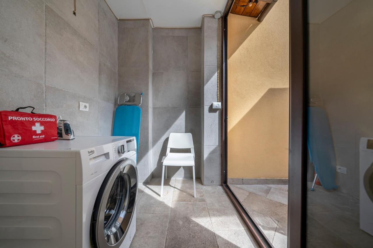 Piazza Maggiore-Luxury Apartment-Elegant Terrace Bologna Bagian luar foto